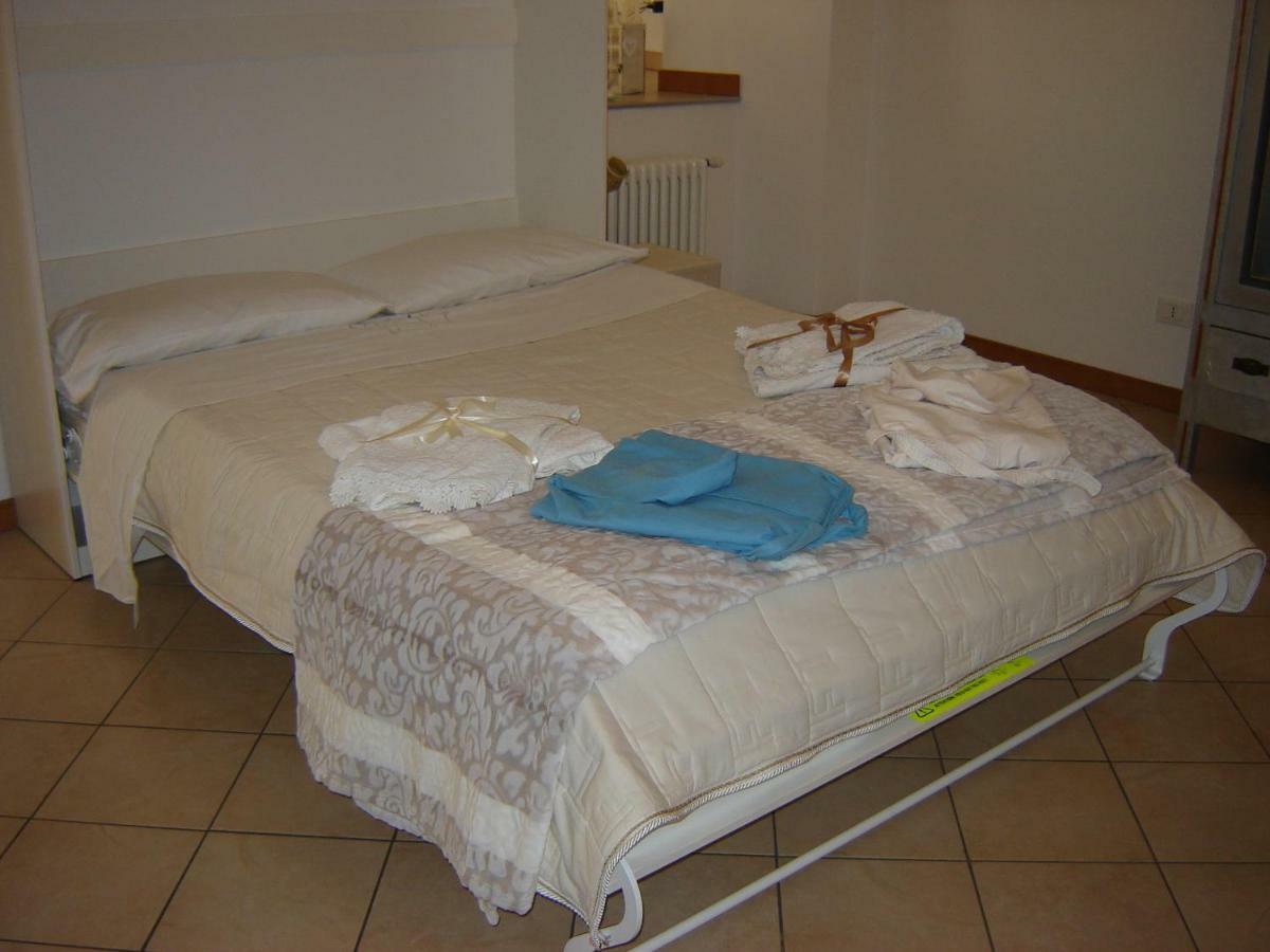Casa Del Sole Appartamento N° 2 White And Gold Room Gavardo Exterior photo