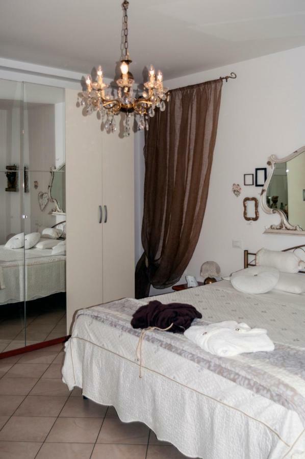 Casa Del Sole Appartamento N° 2 White And Gold Room Gavardo Exterior photo